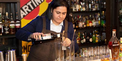 Essential Skills for Mastering the Craft: The Path to Becoming an Exceptional Mixologist