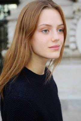 Esther Heesch's Height and Body Measurements