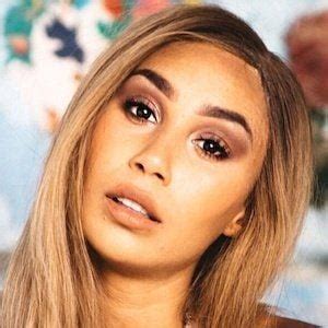 Eva Gutowski: A Rising Star