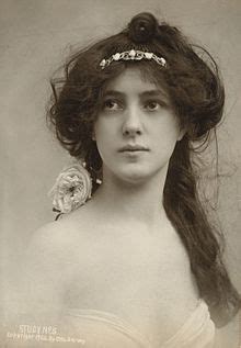 Evelyn Nesbit's Physical Appearance and Figure