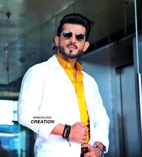 Exploring Arjun Bijlani's Fashion and Style Choices