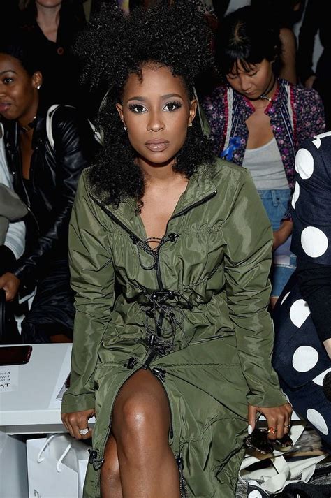 Exploring Dej Loaf's Figure