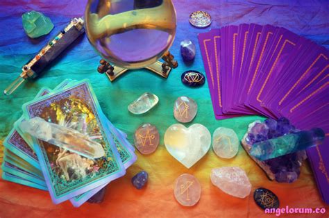 Exploring Different Methods: From Tarot Cards to Crystal Balls