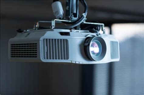 Exploring Different Types of Projectors for a Cinematic Experience