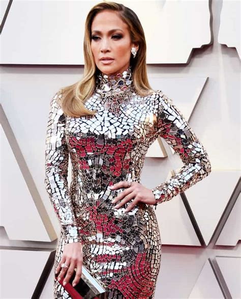 Exploring Jennifer Lopez's Fashion Icon Status