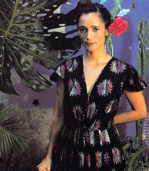 Exploring Julieta Venegas' Distinctive Fashion Sense