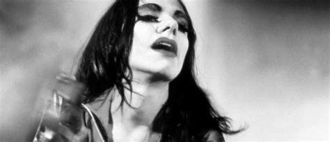 Exploring Pj Harvey's Impact and Achievement