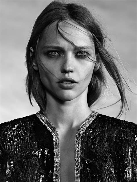 Exploring Sasha Pivovarova's Distinctive Style and Fashion Choices