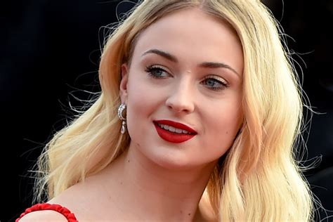 Exploring Sophie Turner's Personal Life