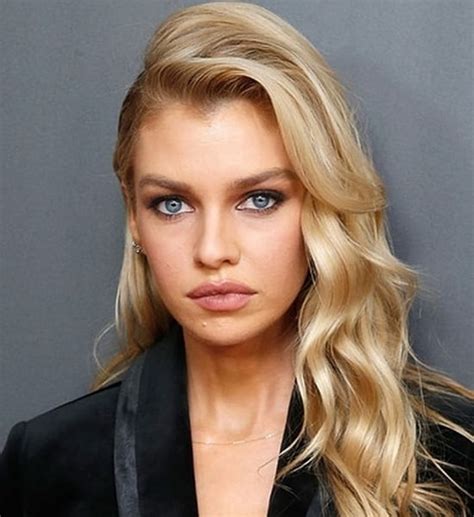 Exploring Stella Maxwell's Physical Characteristics