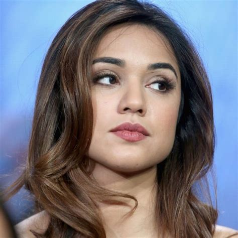 Exploring Summer Bishil's Background and Early Life