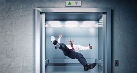 Exploring the Connection Between Dreams of Plummeting Elevators and Personal Evolution