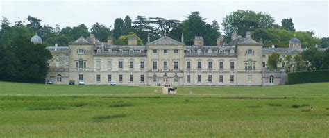 Exploring the Life and Achievements of the Radiant Bedfordshire Beauty: Background and Professional Milestones