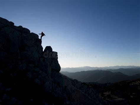 Exploring the Potential Origins of Dreams Involving Cliff Descents and Descending Phrases