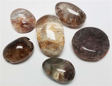 Exploring the Significance of Stones in Dream Experiences