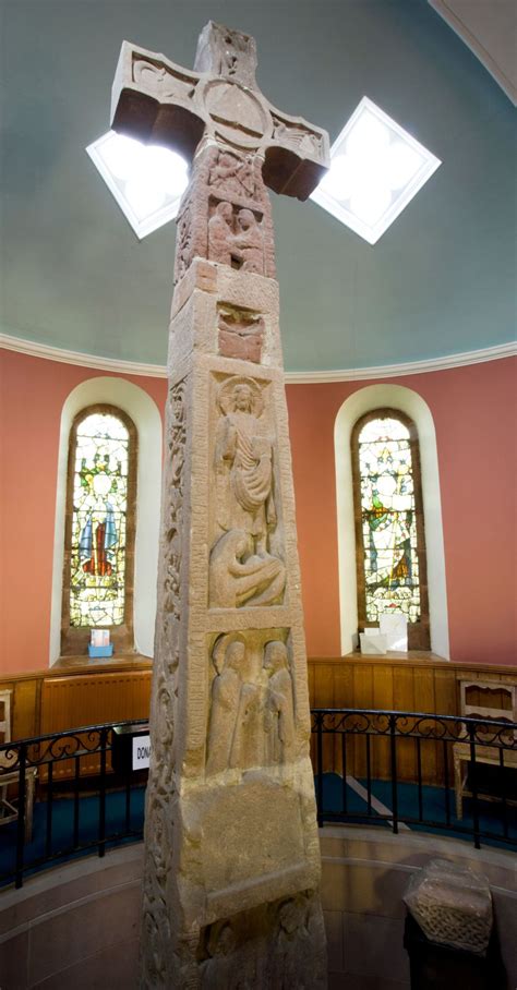 Exploring the Significance of The Rood Cross in Art and Literature