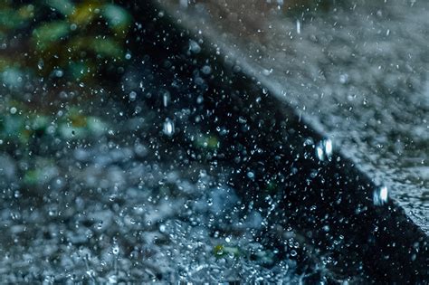 Exploring the Symbolism of Rain in Dream Psychology