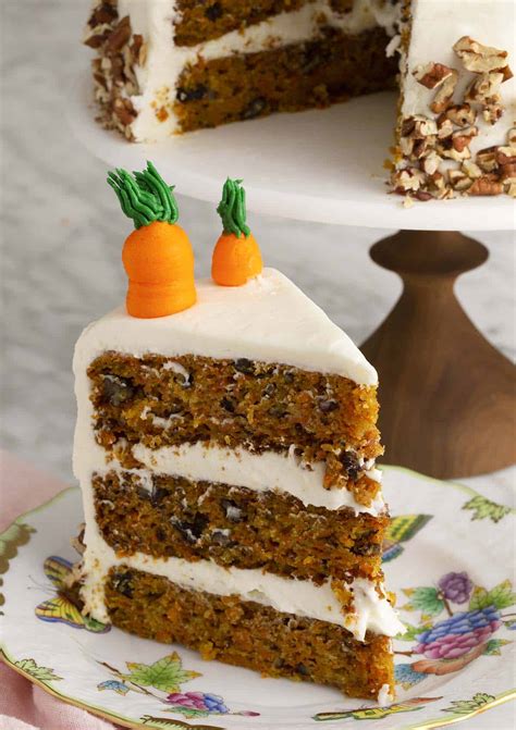 Exploring the Unique Ingredients and Flavors of Carrot Cake