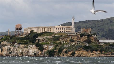 Famous Prison Escapes that Captivated the World