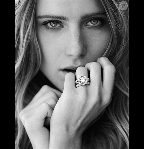 Figure of Dree Hemingway