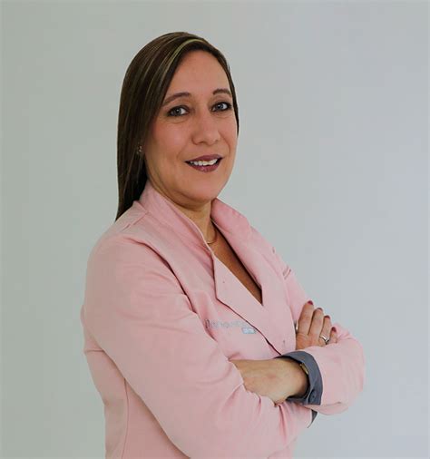 Figure of Sandra Martinez