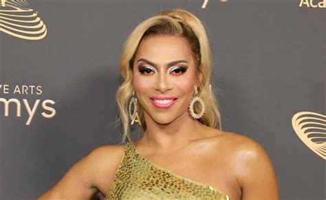 Figures and measurements of Amy Shangela 2