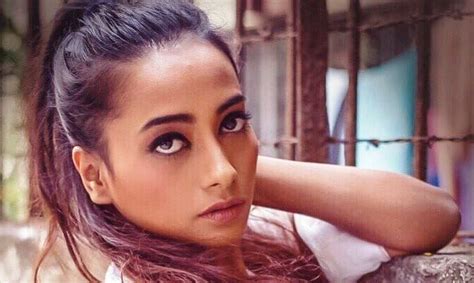 Find out about Paromita Dey’s financial status