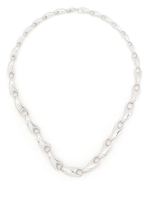 Finding the Perfect Sterling Silver Necklace That Reflects Your Personal Style