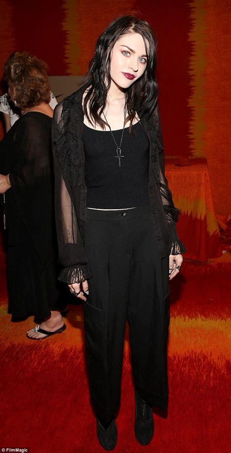 Frances Bean Cobain's Style and Fashion