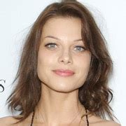 From Inches to Feet: Lauren German's Height