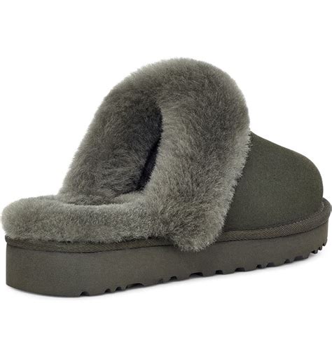 From Traditional to Trendy: Exploring the Range of Stylish and Cozy Slipper Designs