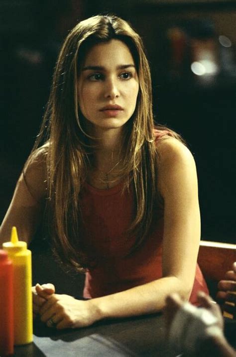 Gina Philips: The Rising Hollywood Star