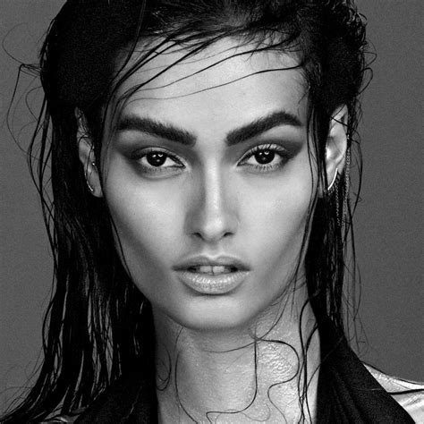 Gizele Oliveira's Rise to Prominence in Modeling