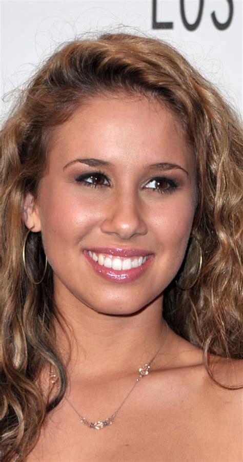 Haley Reinhart: Biography