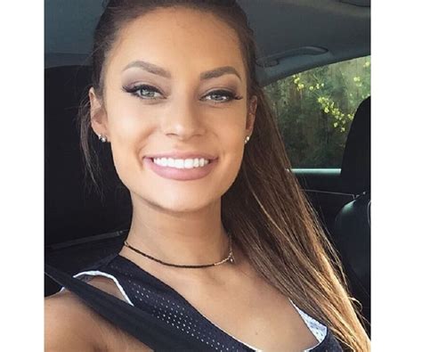 Hannah Stocking Bio