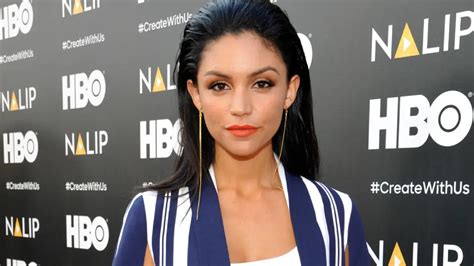 Height: What is Bianca Santos' Height?