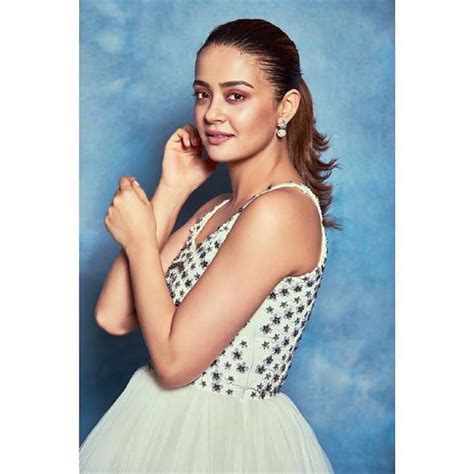 Height and Figure of Surveen Chawla