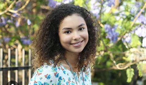 Height of Jessica Sula: Stand Tall