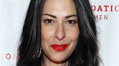 How Many Years has Stacy London Lived?