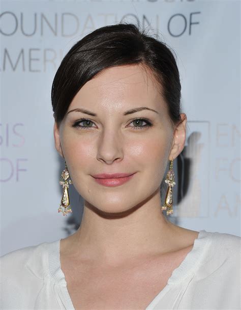 How old is Jill Flint?