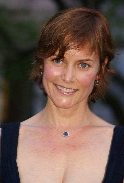 Information about Carey Lowell's years and stature