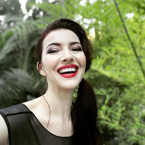 Insight into Chrysta Bell's Personal Life