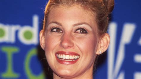 Insight into Faith Hill's Life Story