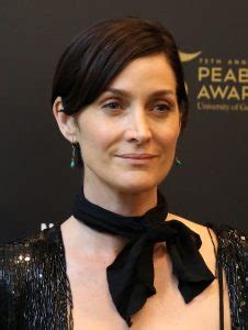 Insights into Carrie Anne Moss' Personal Life and Relationships