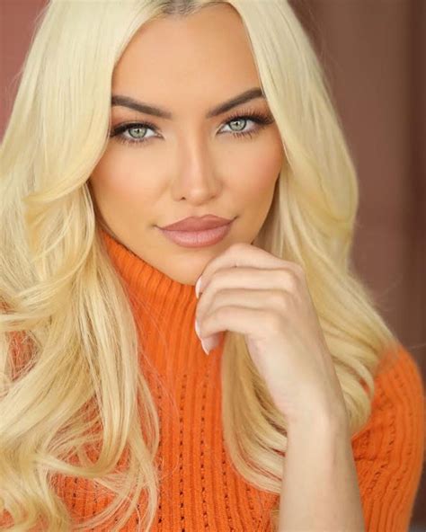 Inspirational Lindsey Pelas: A Role Model for Young Women