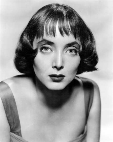 Interesting Facts and Trivia about Carolyn Jones