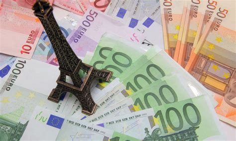 Investments and financial stability of France Lomay