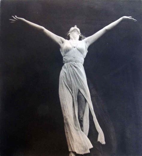 Isadora Duncan's Controversies and Challenges