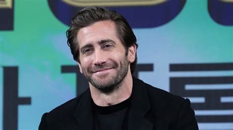 Jake Gyllenhaal's Personal Life: Relationships, Hobbies, and Philanthropy