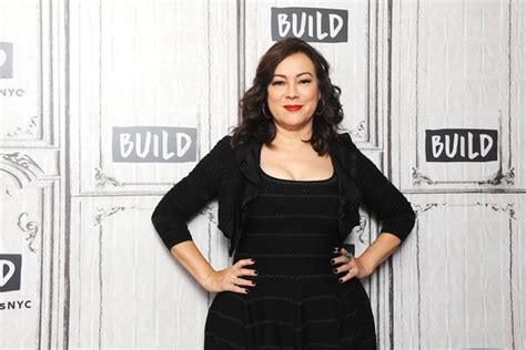 Jennifer Tilly's Height and Style